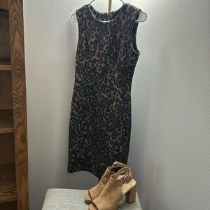 Size 4 Tommy Hilfiger with gold zipper